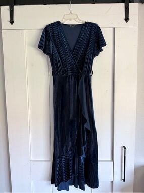 Simple Navy Blue Velvet Wrap Midi Dress